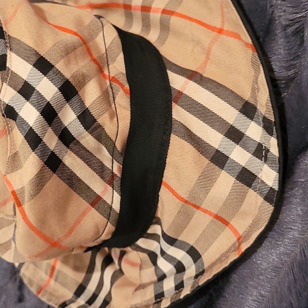 Vintage Burberry hat!